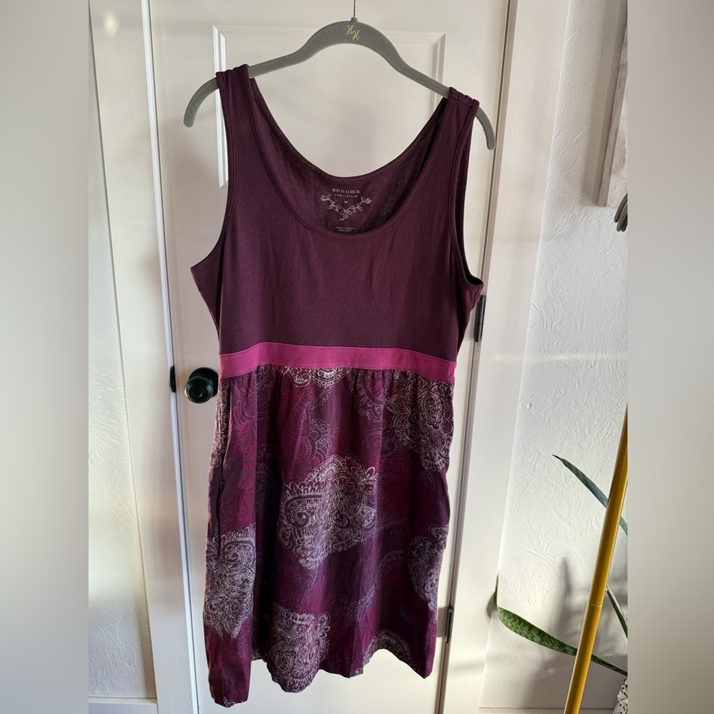 Sleeveless dress